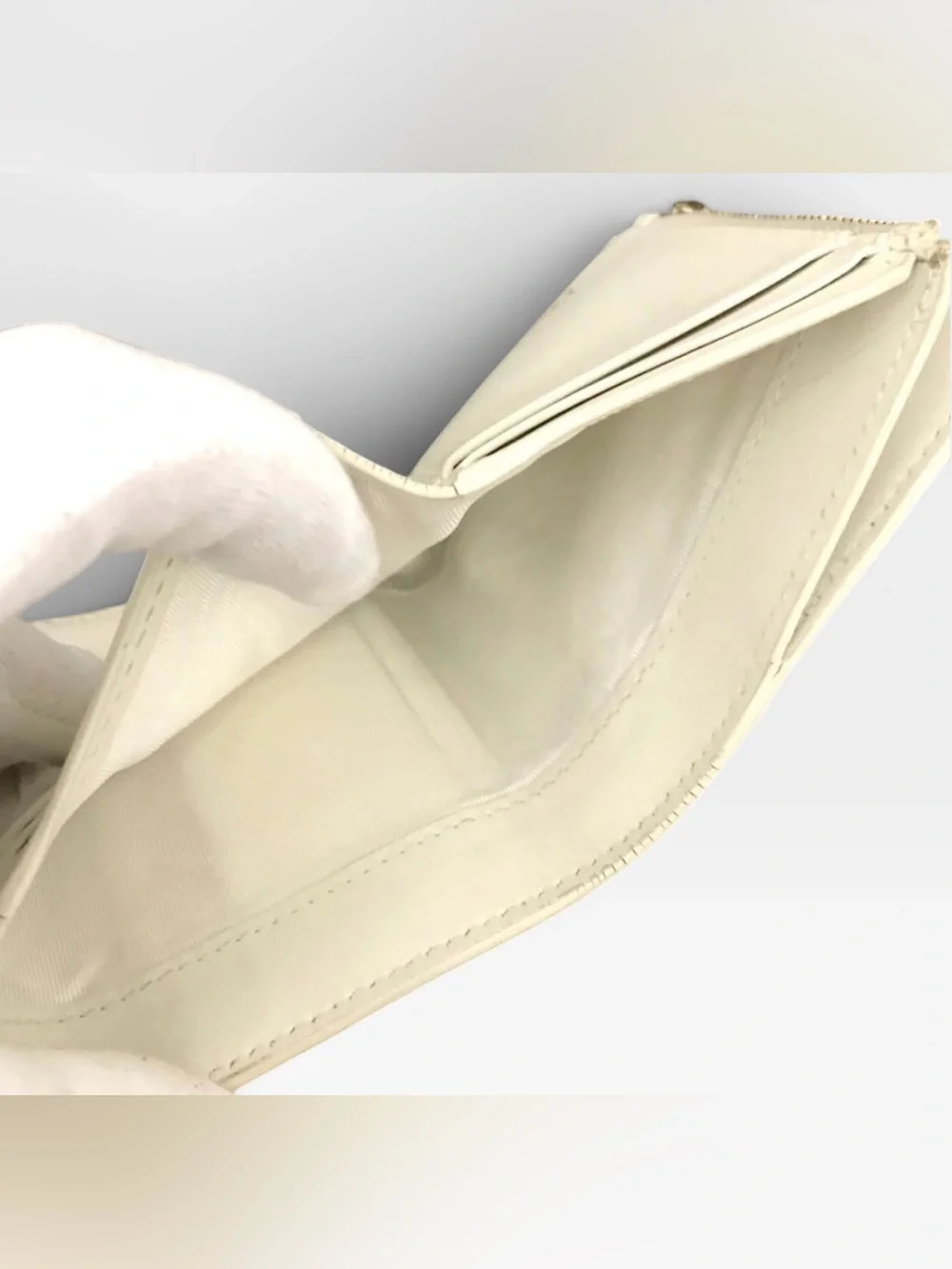 ✨🛍️ Christian Dior Pink and Cream Leather 30 Montaigne Compact Wallet